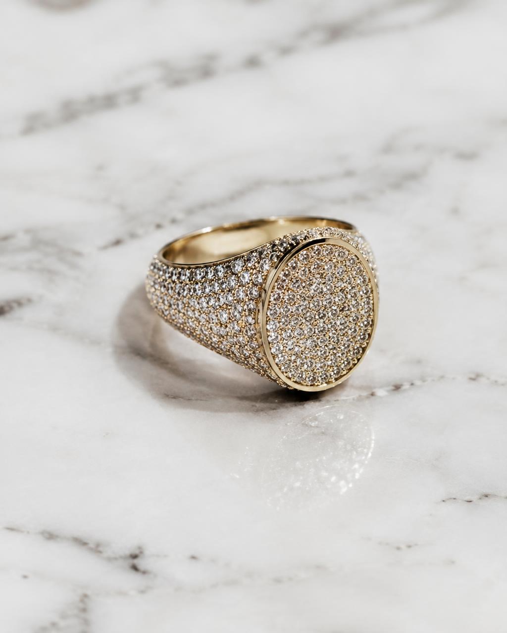 Pavé Signet